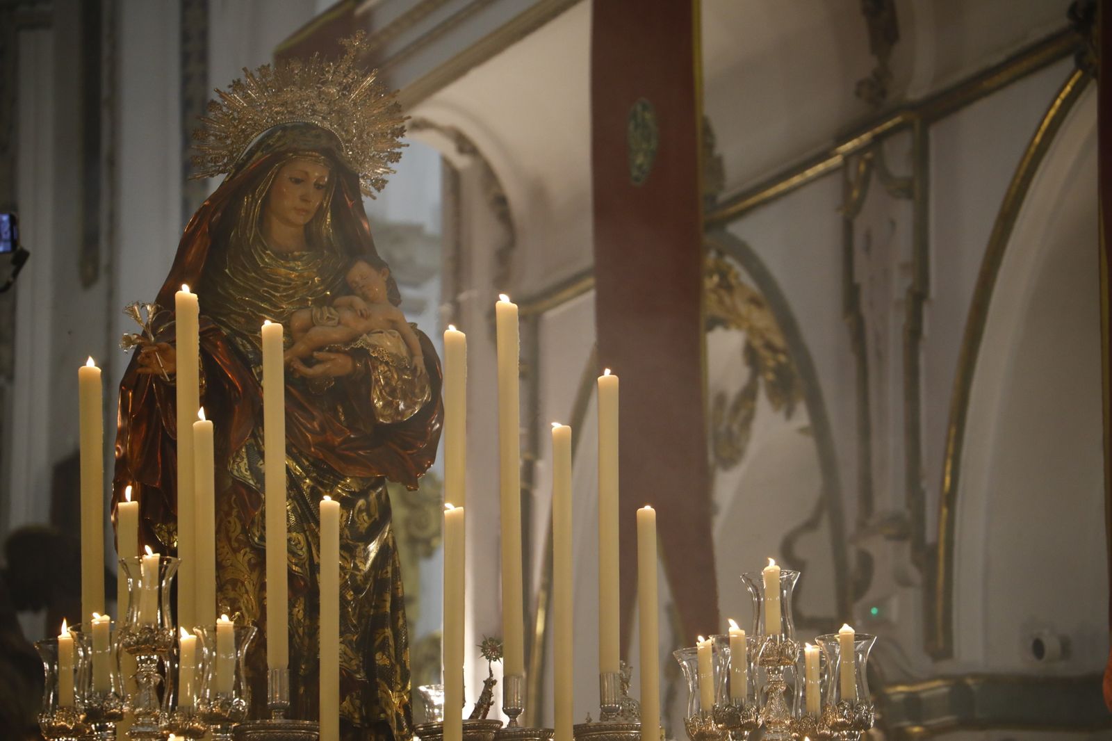 La procesión de la Virgen del Amparo de Córdoba, en imágenes