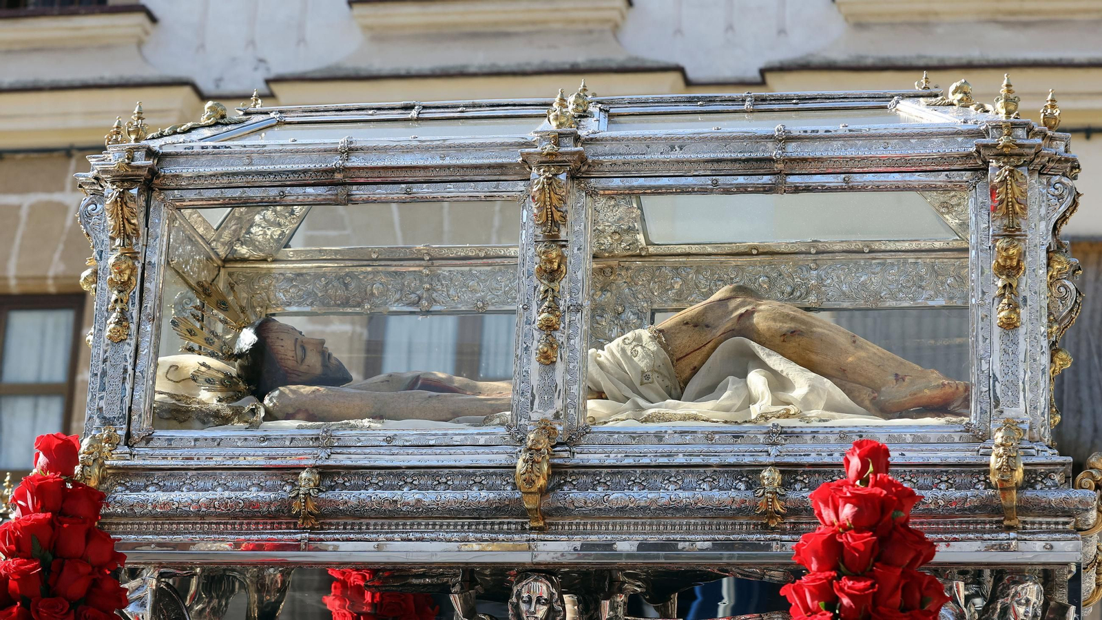 Imágenes de la Hermandad de la Piedad en el Sábado Santo de Jerez 2025
