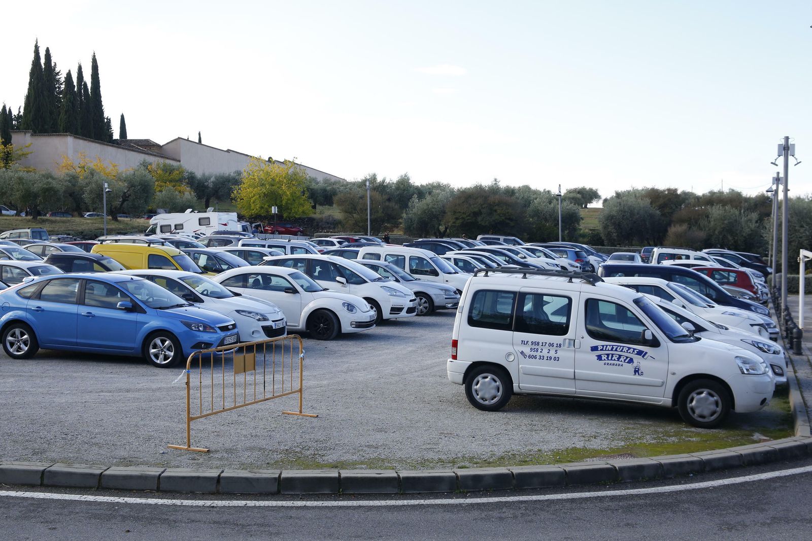 El Día de los Santos en el cementerio de Granadad, en imágenes