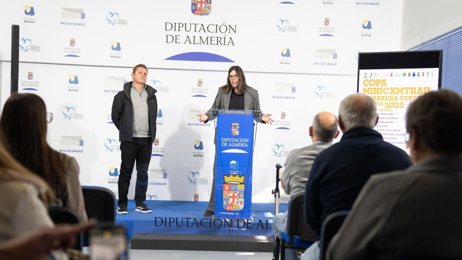 Almudena Morales toma la palabra en esta presentación del circuito provincial.