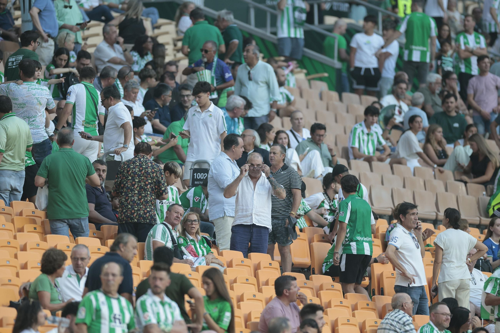 Búscate en las fotos del Betis - Alavés
