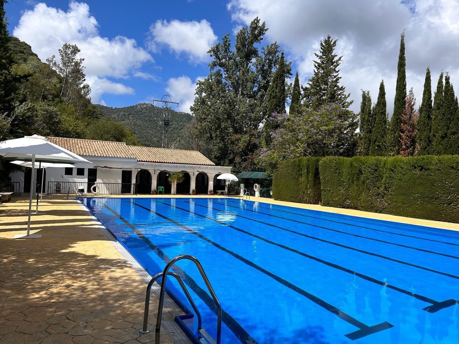 Piscina de Benamahoma Piscina de Benamahoma
