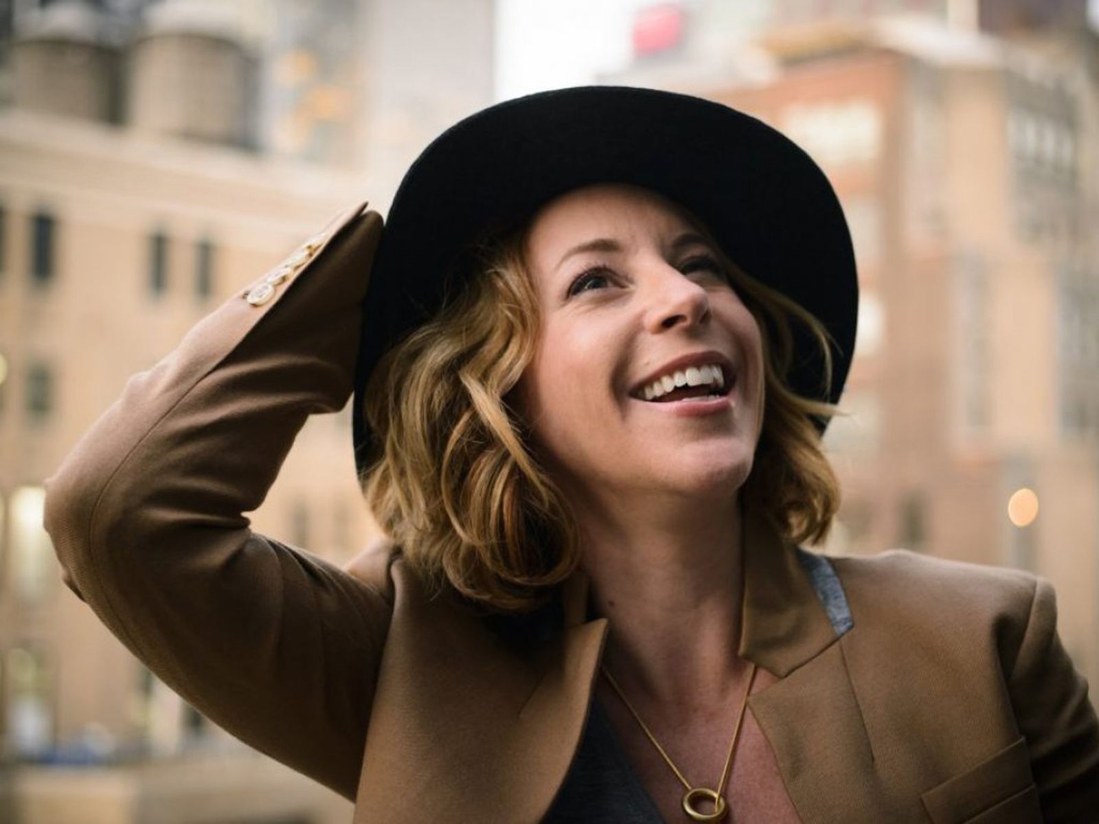 Robin Mckelle estará en Almuñécar esta noche.