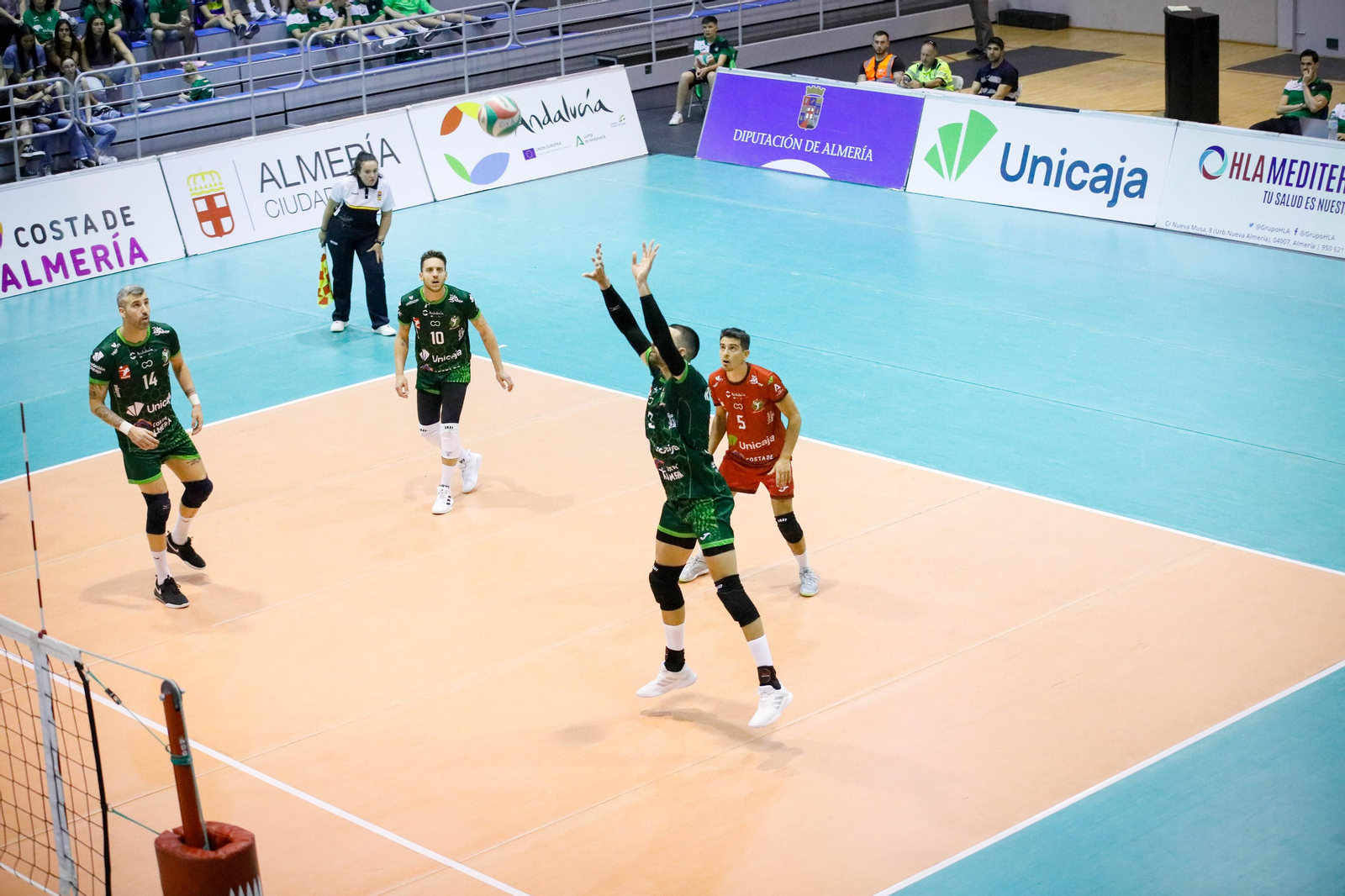 Imágenes del partido entre Unicaja Almería y Grupo Herce Soria