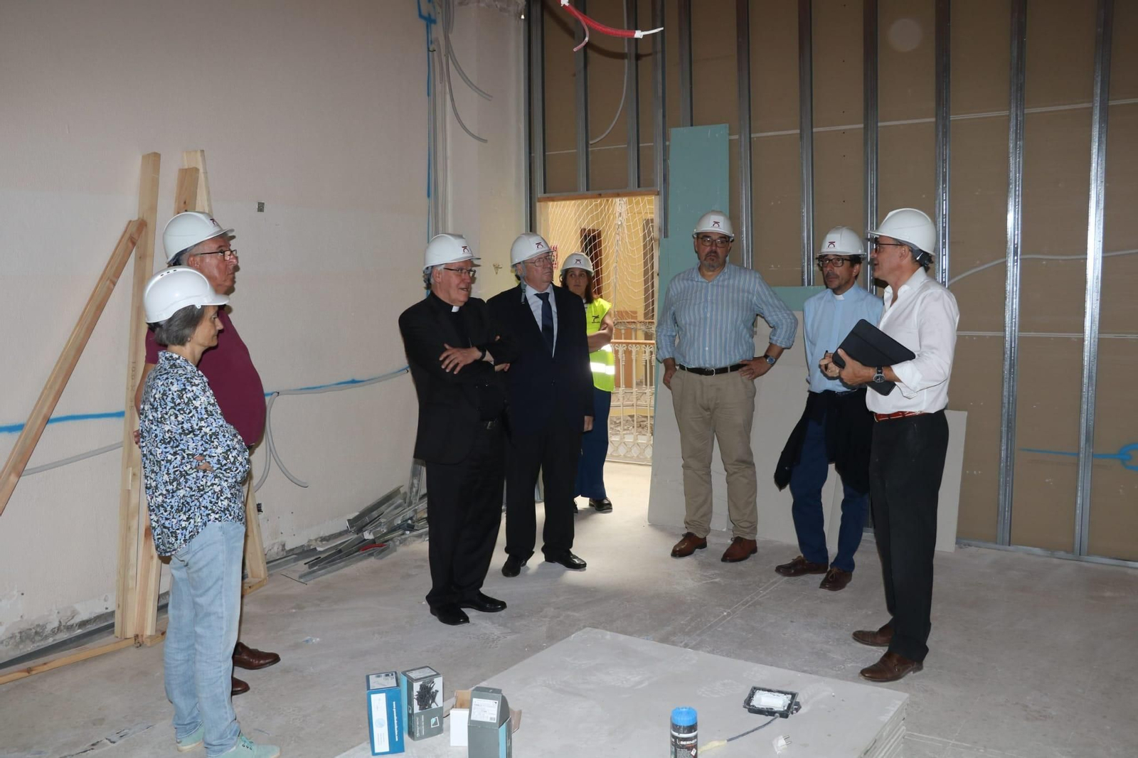 La visita al centro para personas sin hogar.