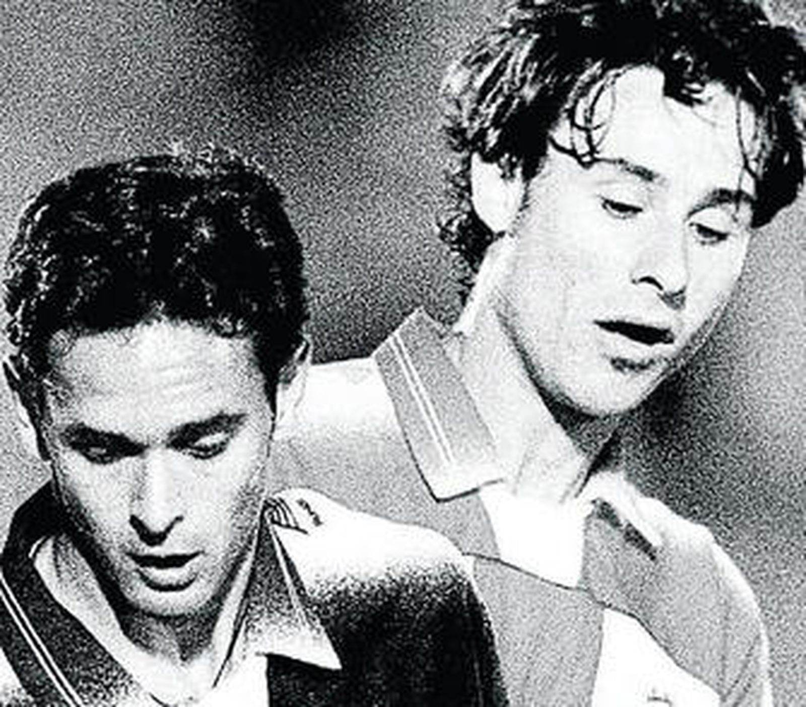 Johny (izquierda) y Casasola han disputado derbis con las dos camisetas.