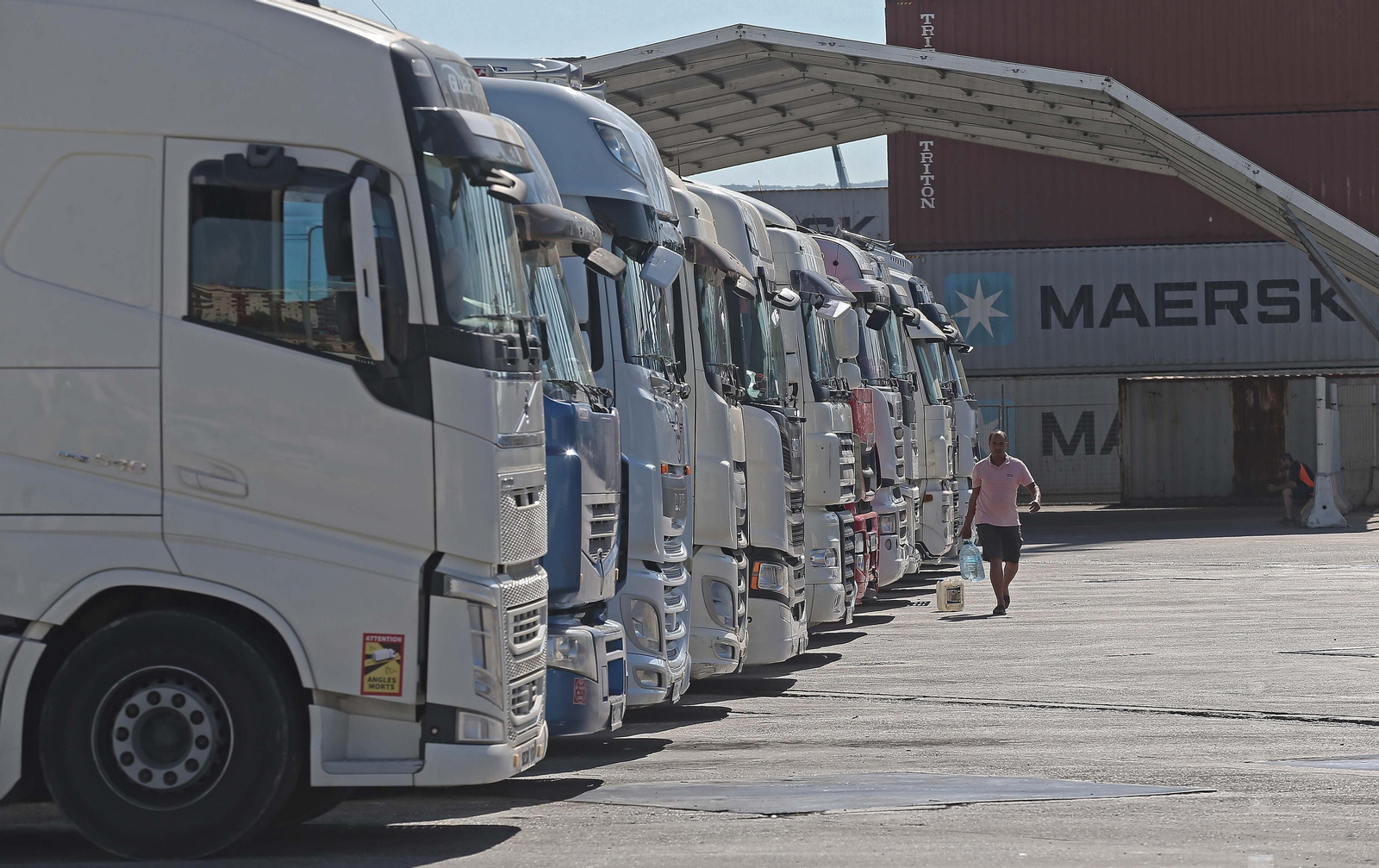 Fotos del colapso de camiones en el Puesto de Control Fronterizo del Puerto de Algeciras