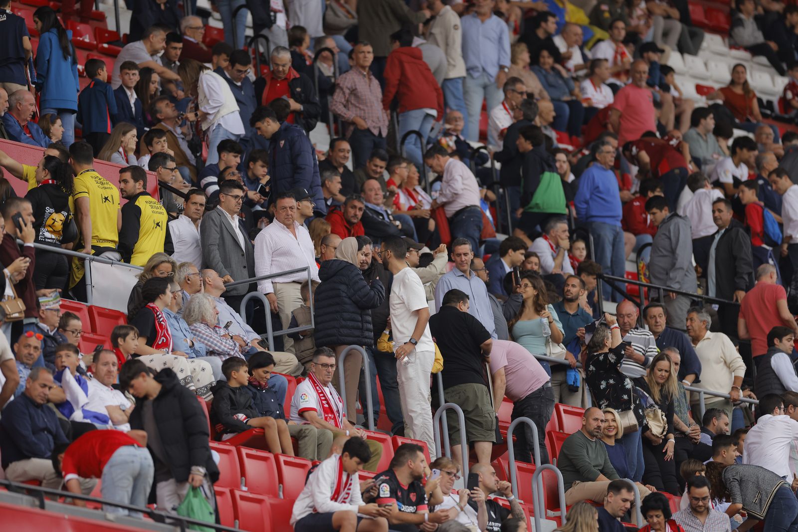 Búscate en las fotos del Sevilla-Madrid