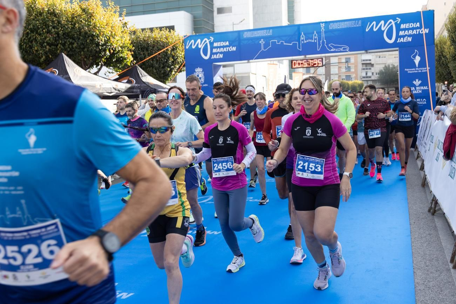 En imágenes: multitudinaria e histórica XXIX Media Maratón 'Ciudad de Jaén' y 10k en memoria de Paco Manzaneda