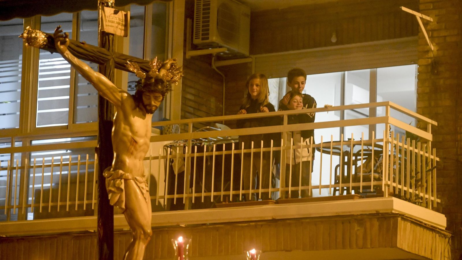 Rezo del Santo Vía Crucis Hermandad de la Sagrada Lanzada, Cuaresma 2025