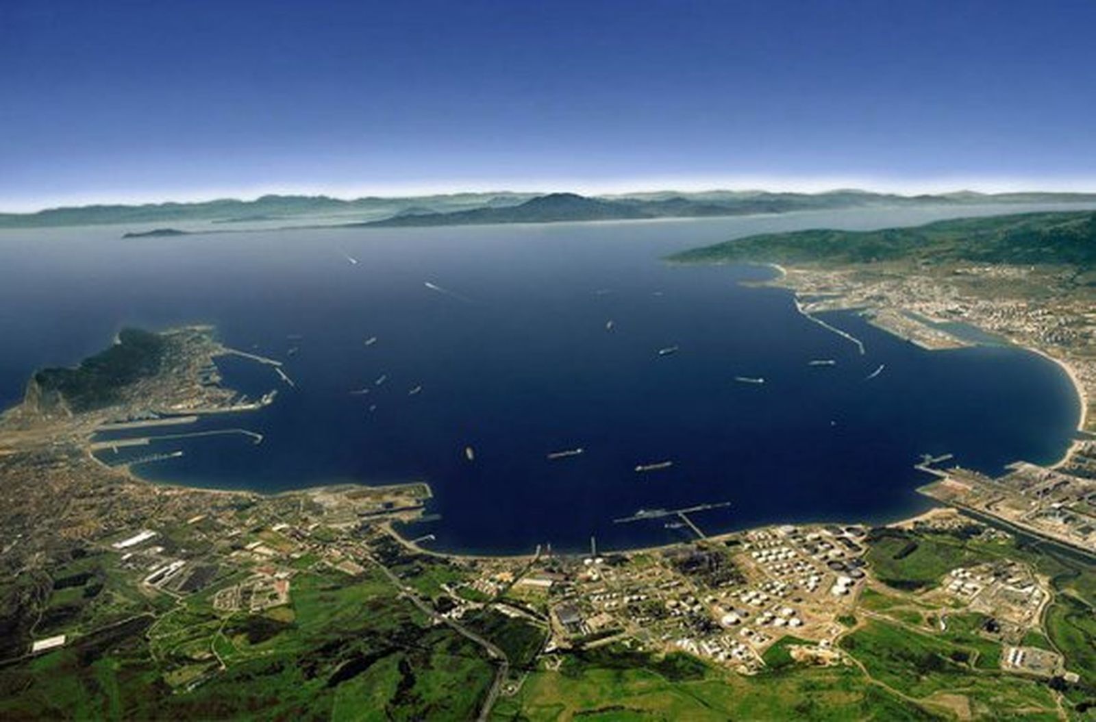 Zona Franca presentará su proyecto de ampliación en Cádiz y Algeciras