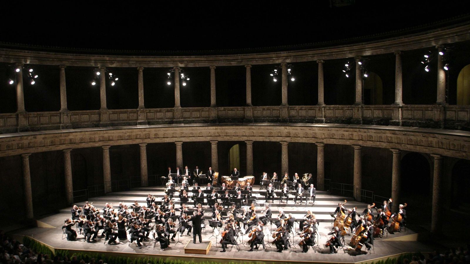La London Symphon Orchestra en el Palacio de Carlos V en 2015.