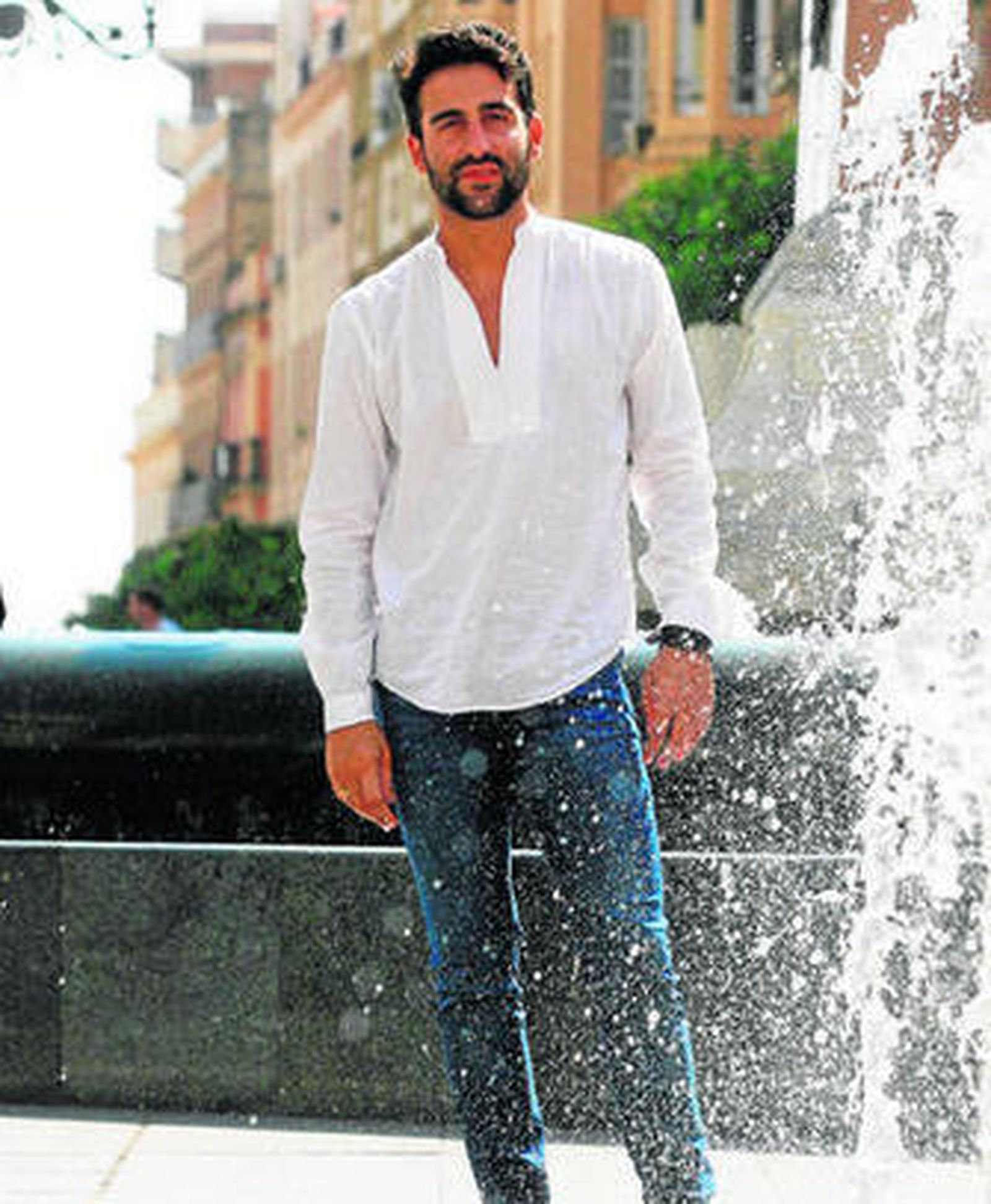 El cantaor Tete Pineda en la Plaza de las Tendillas.