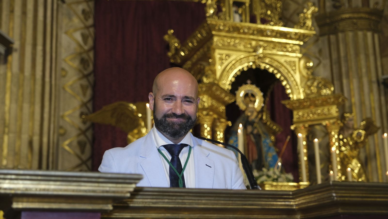 Imágenes de la ofrenda floral a la Virgen del Mar. Feria de Almería 2022