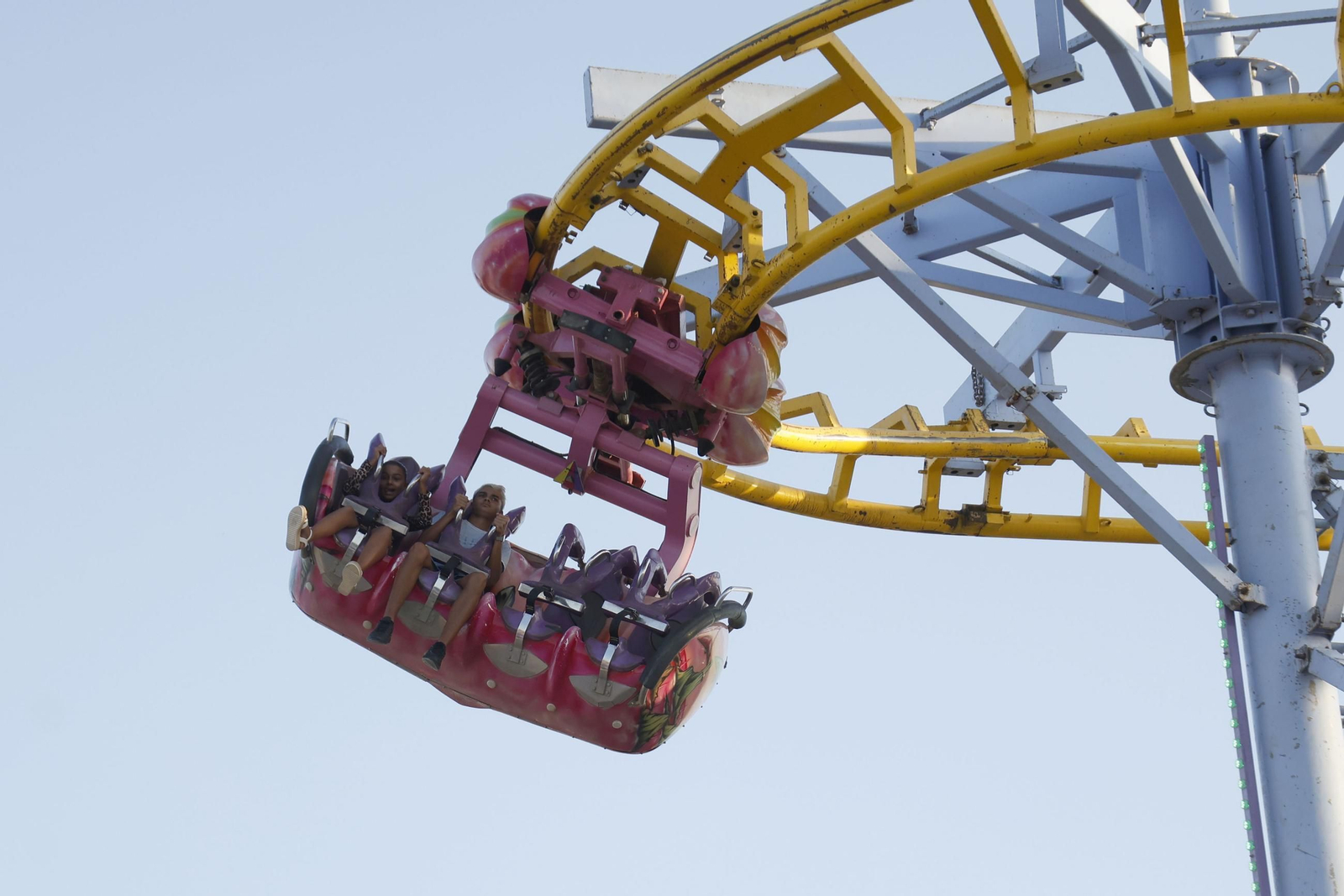 Búscate en las fotos del lunes de la Feria de La Línea 2025