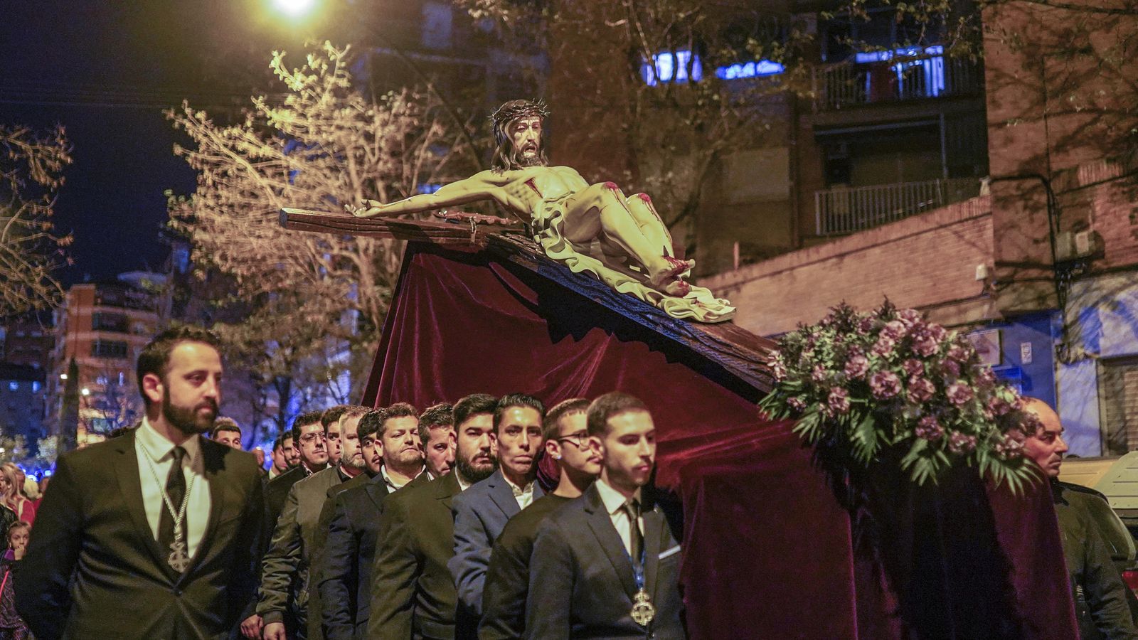 Vía crucis con el Cristo de la Redención