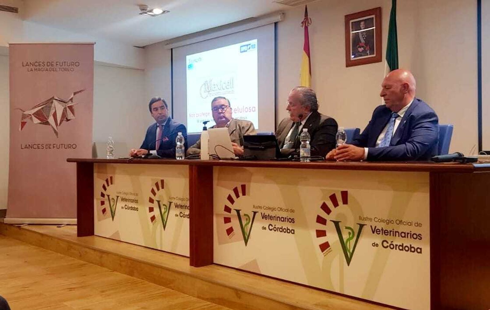 Momento de la charla en el Colegio de Veterinarios de Córdoba.
