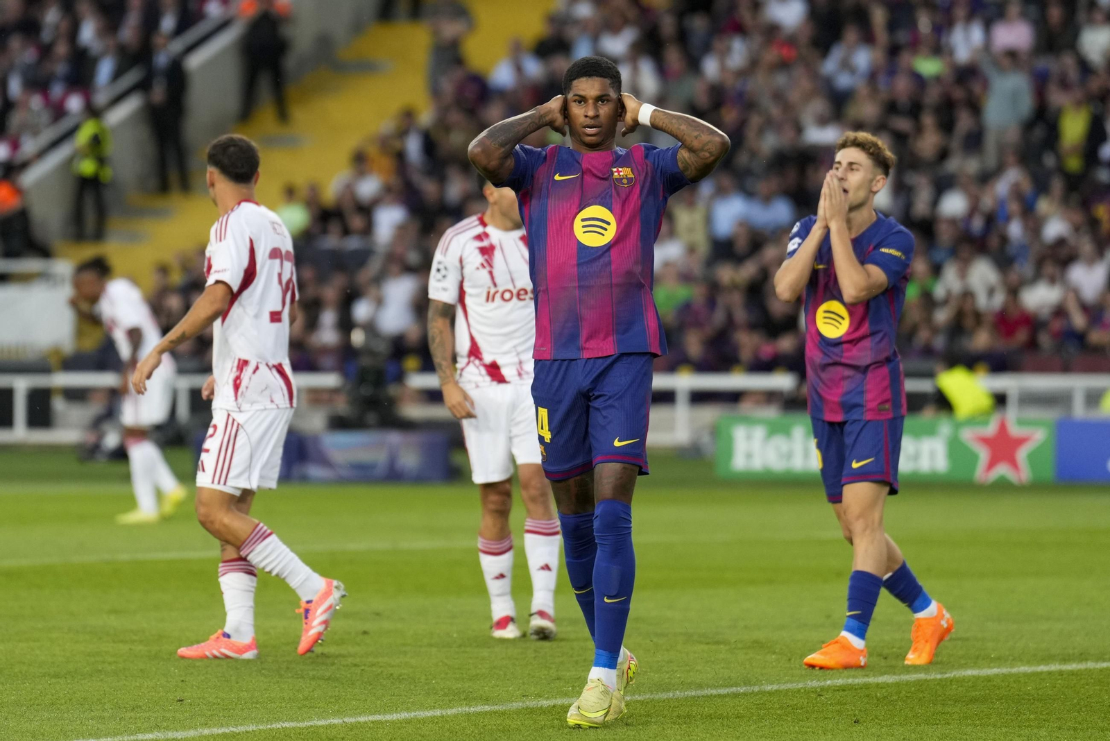 Las fotos del Barcelona-Olympiacos