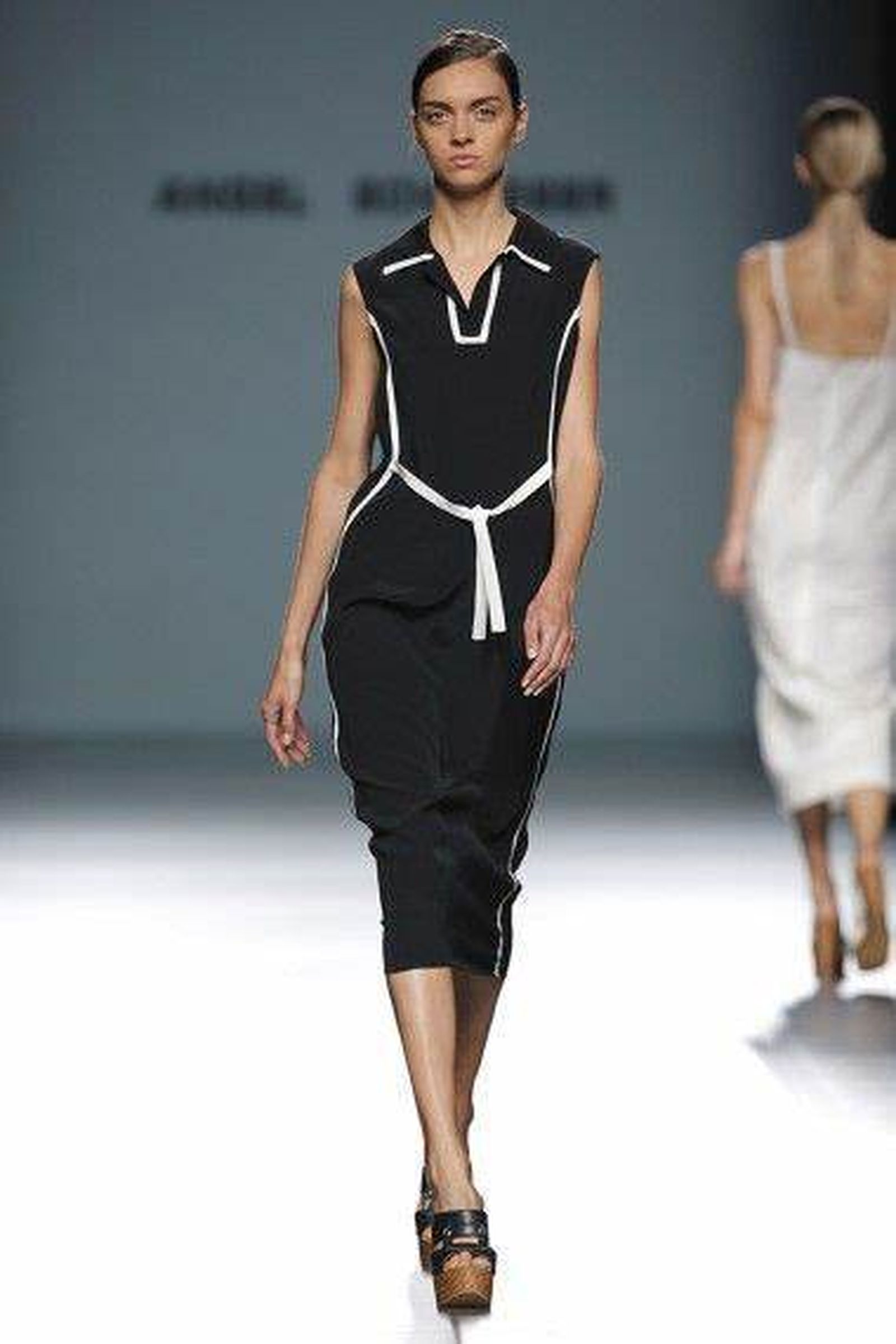 Diseño de la colección primavera-verano 2016, la última de Schlesser como director creativo de su firma.