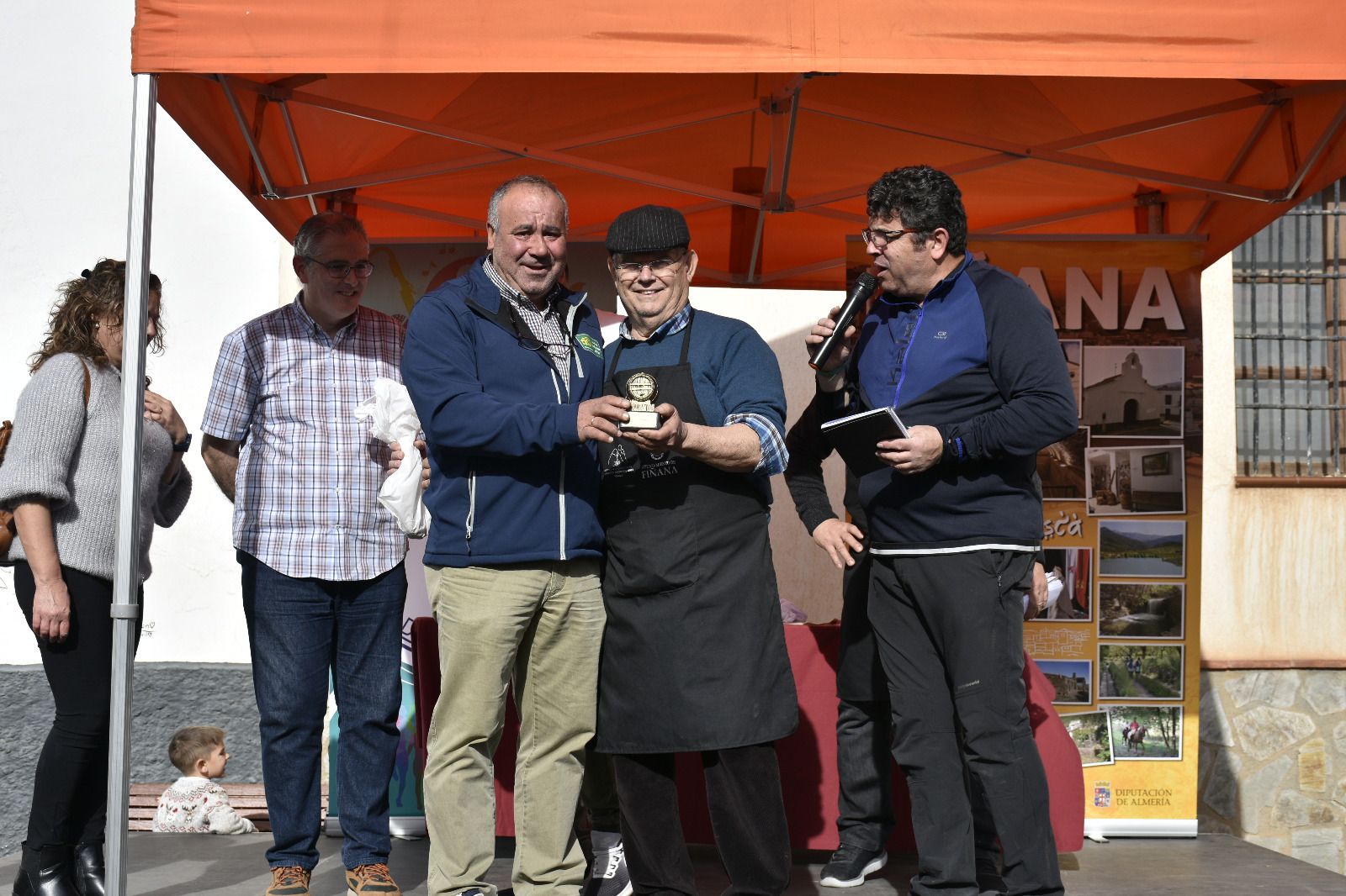 Imágenes del 17º Certamen de Mostos de Fiñana y del Torneo de Facas