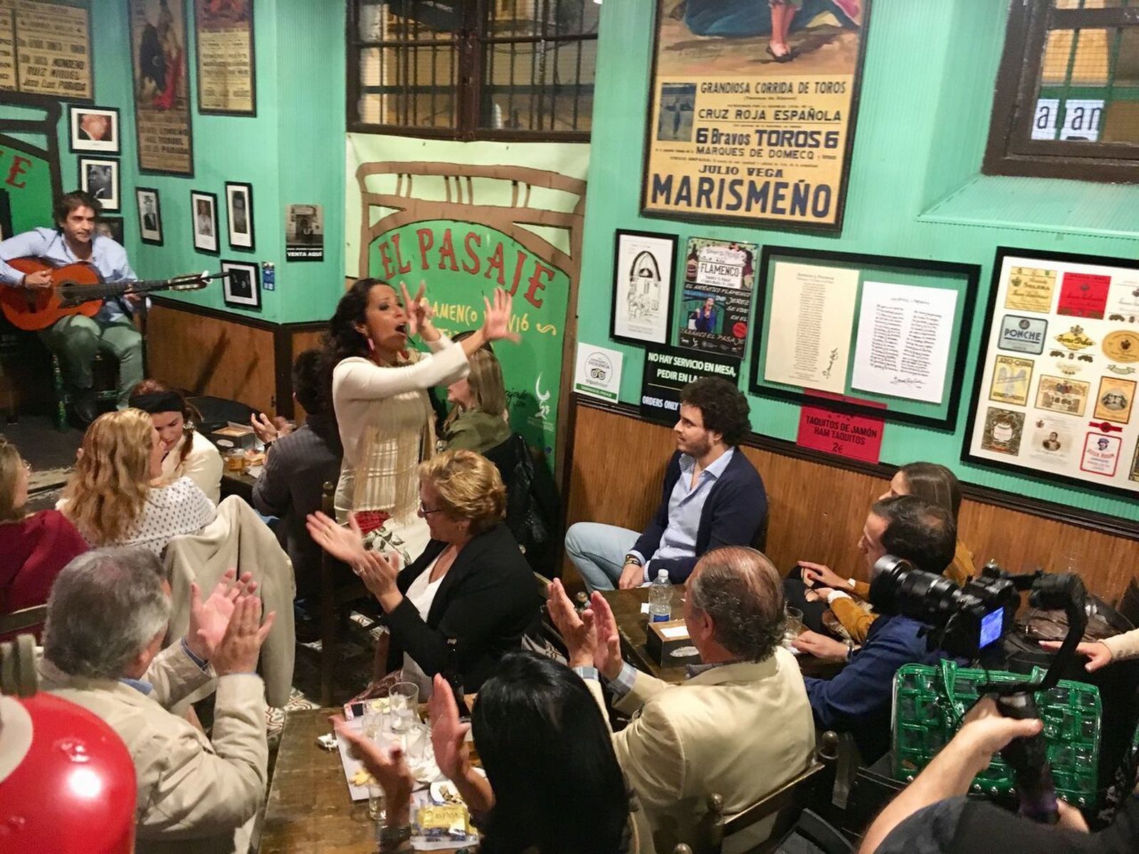 Un tabanco de Jerez en una de las paradas en esta localidad de 'Ciudades de Noche'