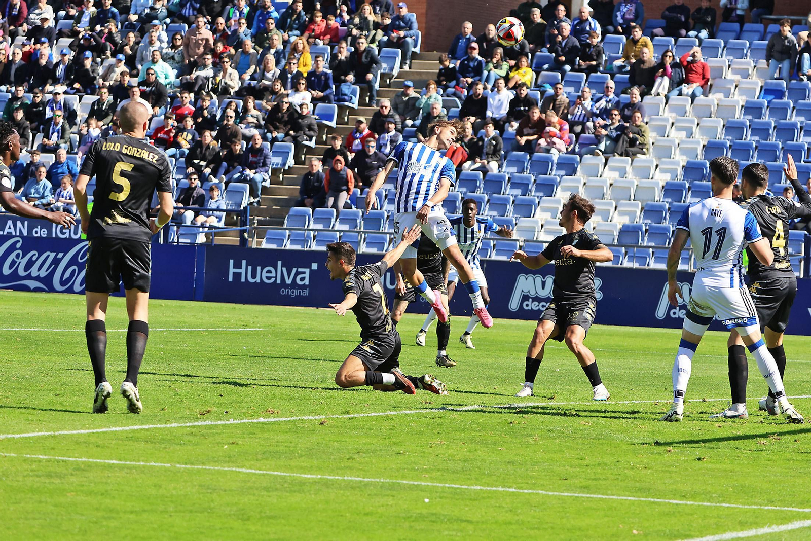 Imágenes del encuentro entre el Recreativo de Huelva y la AD Ceuta FC
