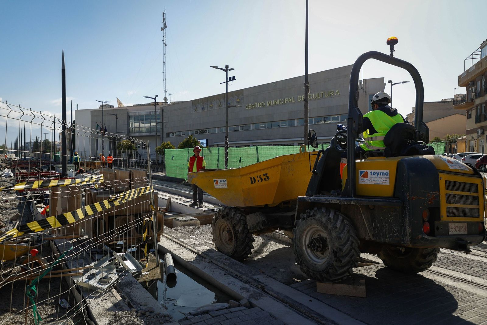 Varios operarios trabajan en la ampliación del Metro en una imagen reciente.
