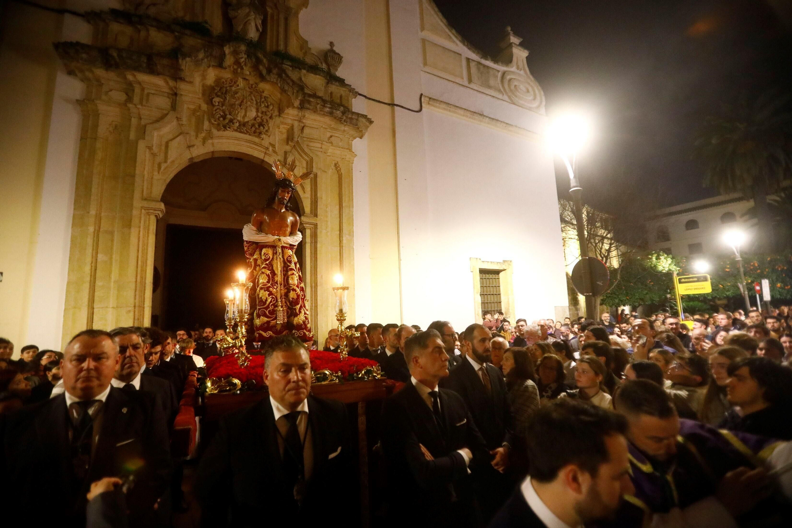 Miércoles de Ceniza en Córdoba: El vía crucis del Señor de las Penas, en imágenes