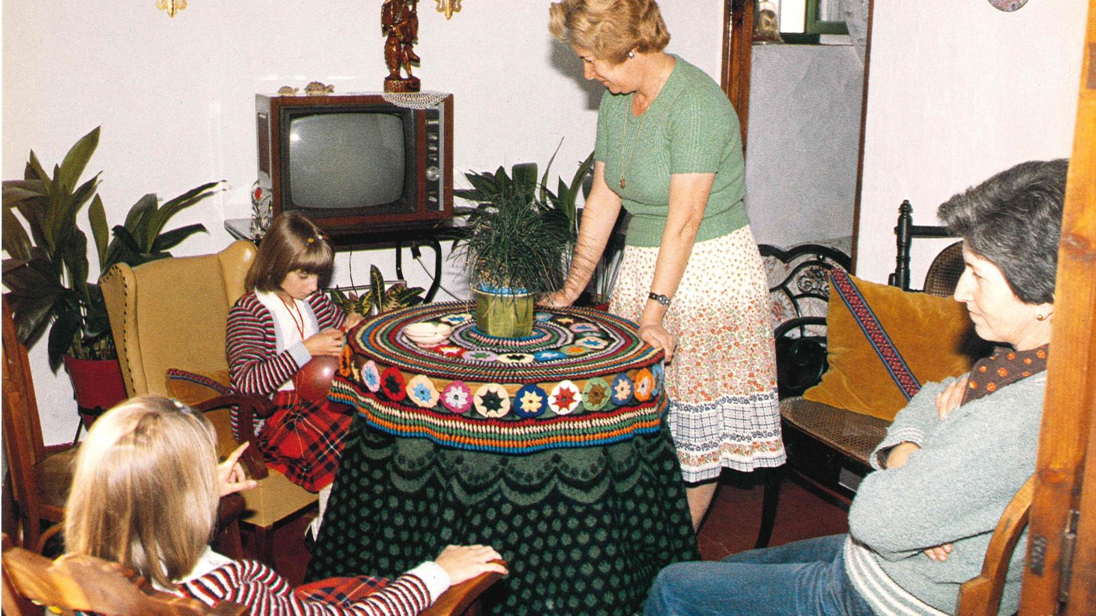 El interior de la casa de una de las familias protagonistas del documental 'El pueblo. 1981', rodado en Villaluenga del Rosario