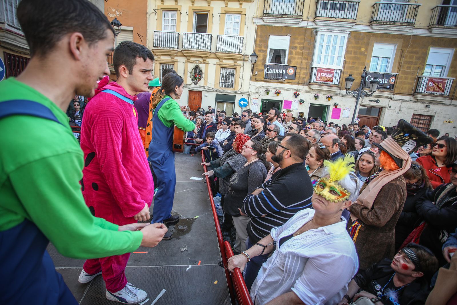 Batalla de coplas en el centro histórico