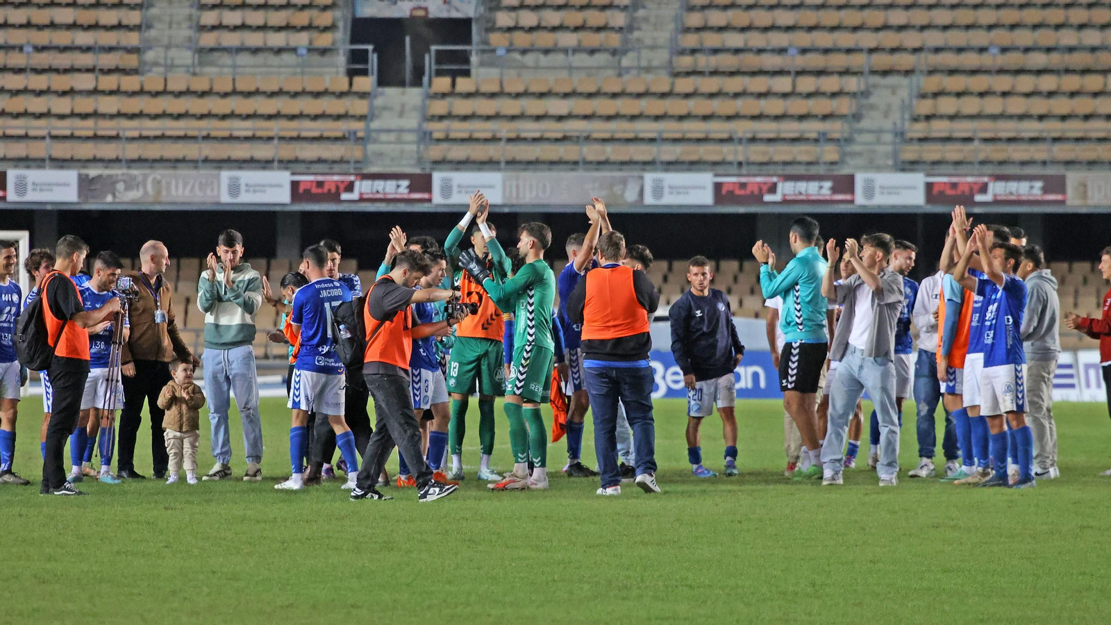 Imágenes del Xerez DFC contra La Unión Atlético en Chapín
