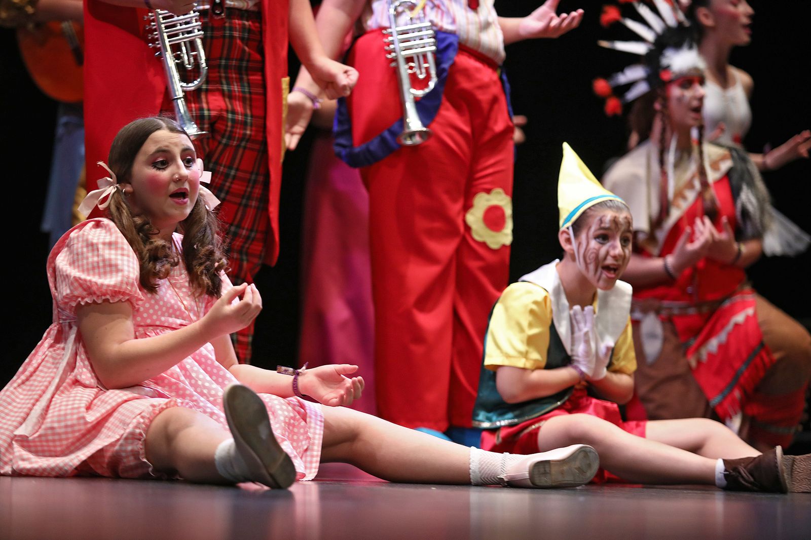 Comparsa infantil (primer premio) 'Con el paso del tiempo'