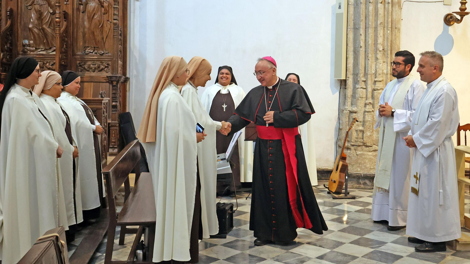 Imágenes de la misa de bienvenida a las hermanas Carmelitas en La Cartuja de Jerez
