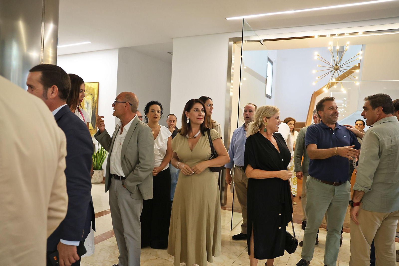 Imágenes de presentación de la guía de la Procesión Magna Mariana 2025 de Huelva Información