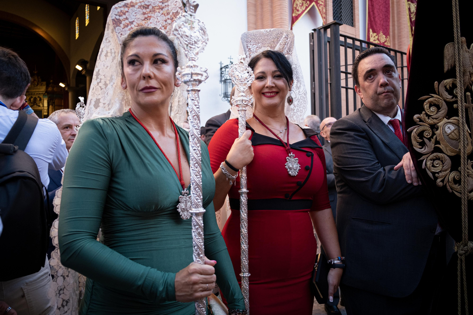 La procesión extraordinaria de la Virgen de los Dolores del Cerro del Águila, en imágenes