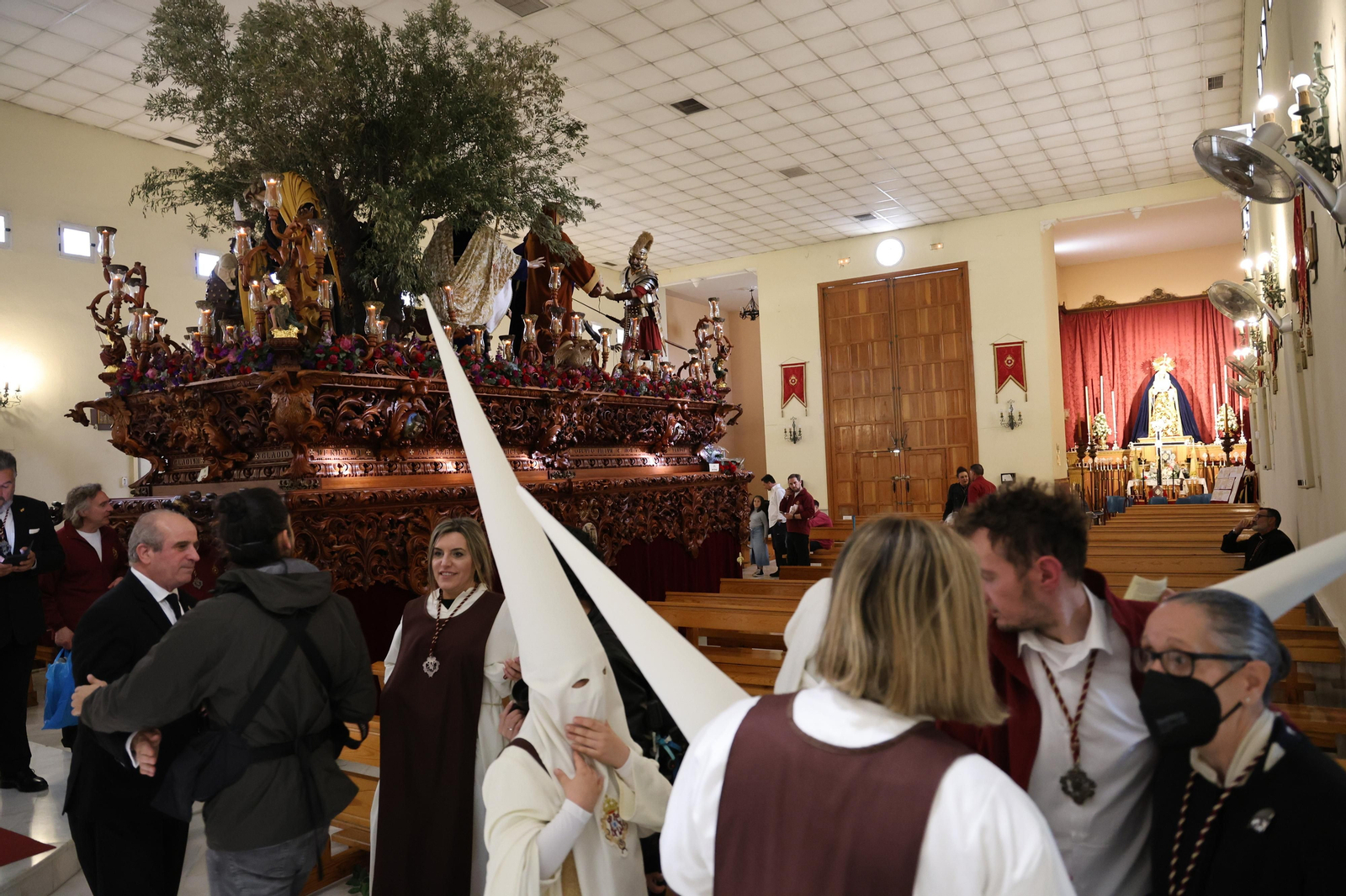 Las mejores imágenes del Miércoles Santo en Huelva: Hermandad del Prendimiento
