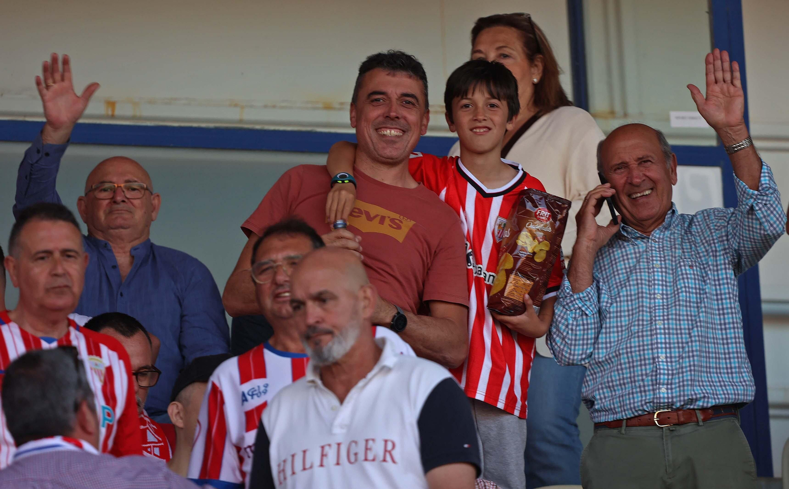 Búscate en el Nuevo Mirador durante el Algeciras - Castellón de Primera RFEF