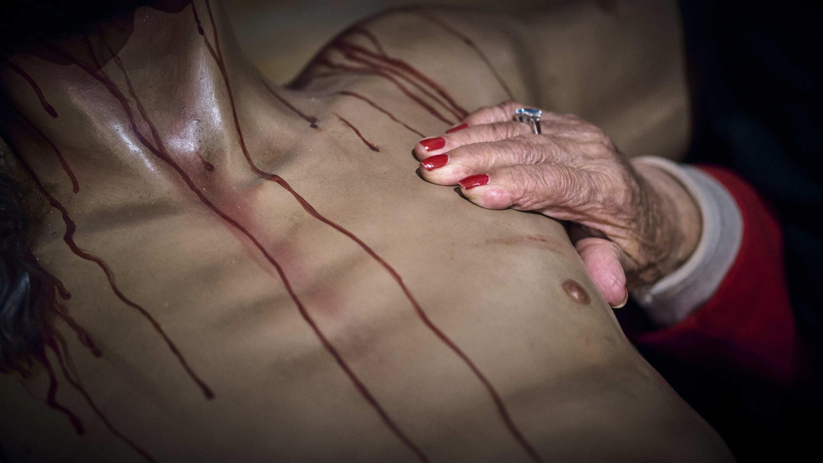 Usuarios de la Residencia Fragela  durante la visita al Cristo de las Sietes Palabras