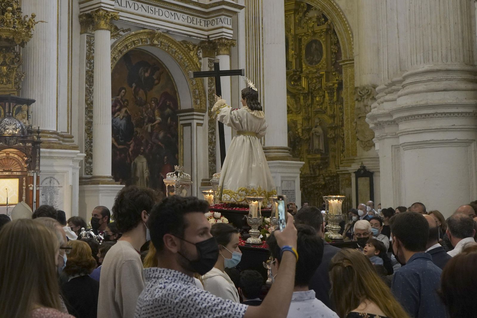 Imágenes del Domingo Santo en Granada