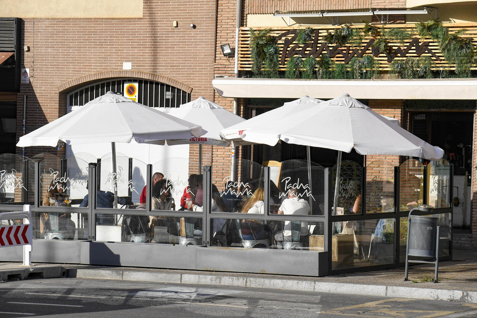 Fotos: los bares de Granada vuelven a cerrar a las ocho de la tarde por el coronavirus