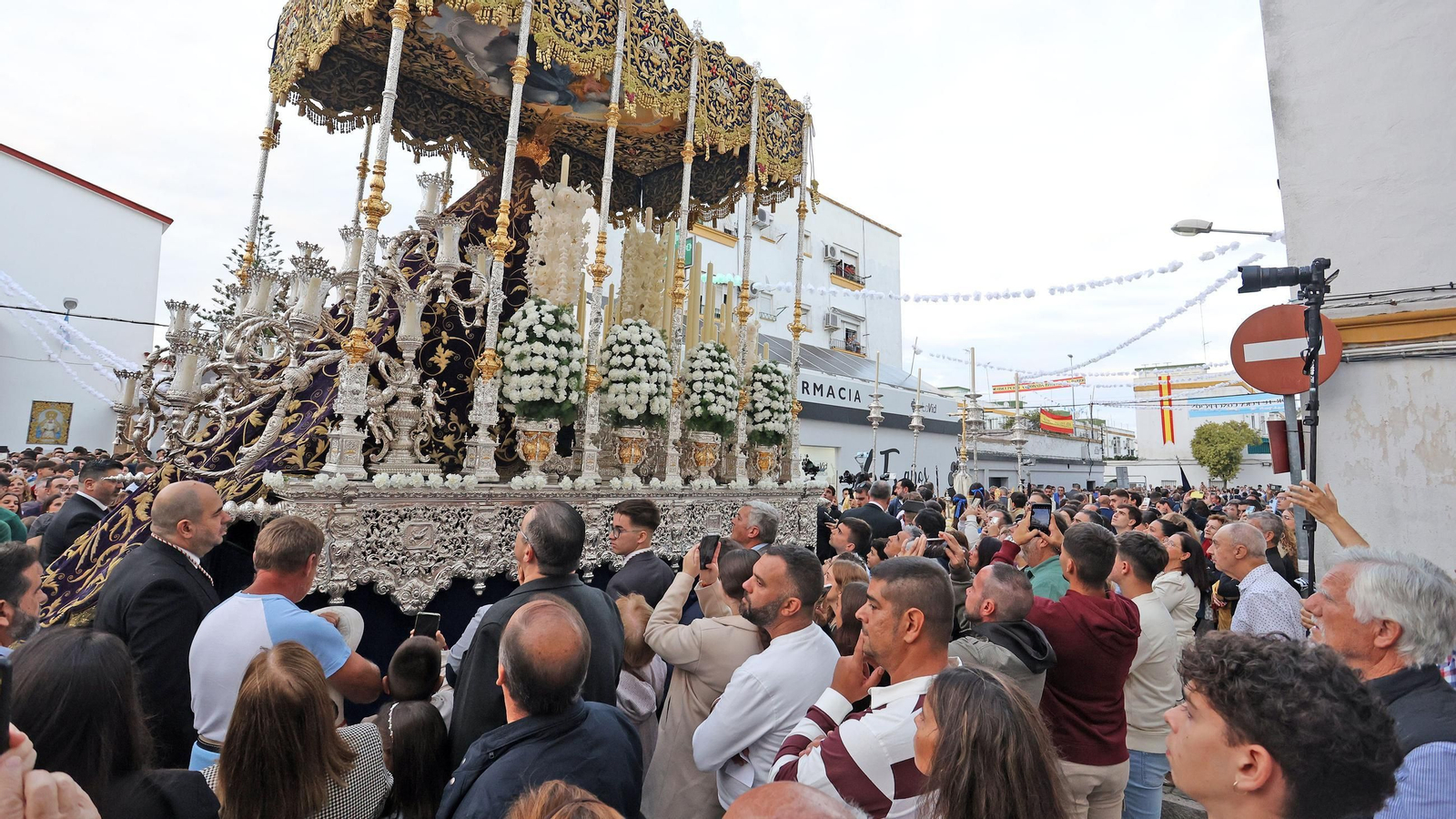 Traslado de las Virgenes de la Concepción y del Silencio por la Magna Mariana de Jerez