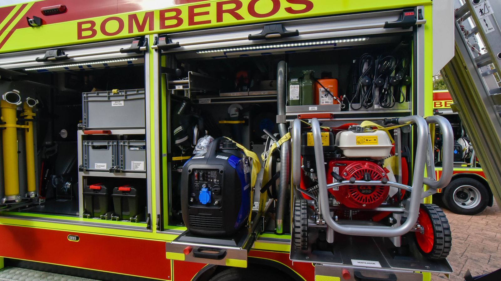 Las fotos de los nuevos vehículos autobomba del Consorcio de Bomberos