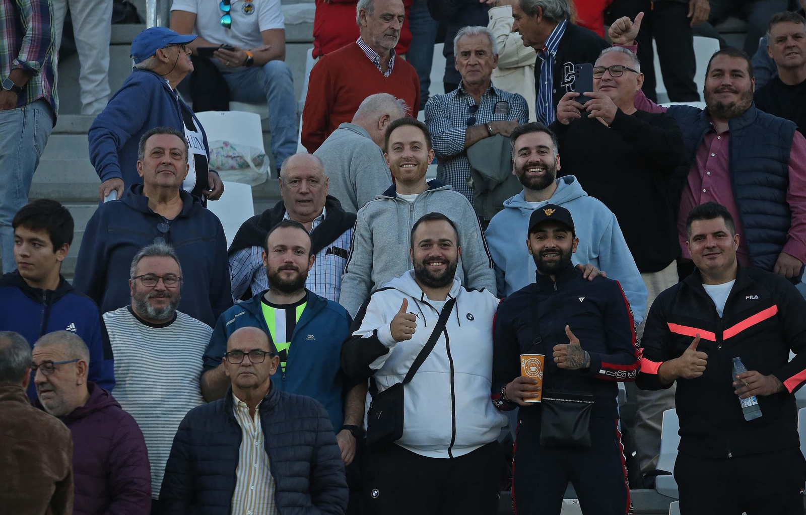 Búscate durante el Balona - Sevilla Atlético en el Ciudad de La Línea