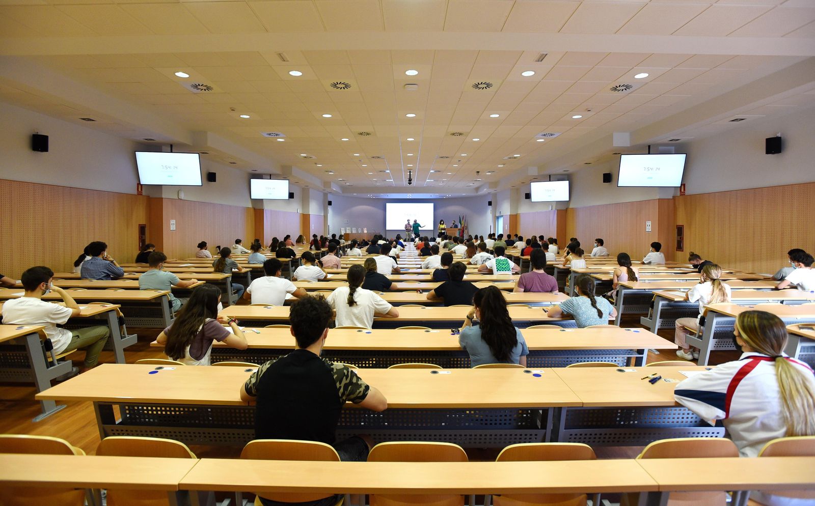 El inicio de los exámenes de Selectividad en Córdoba, en fotografías