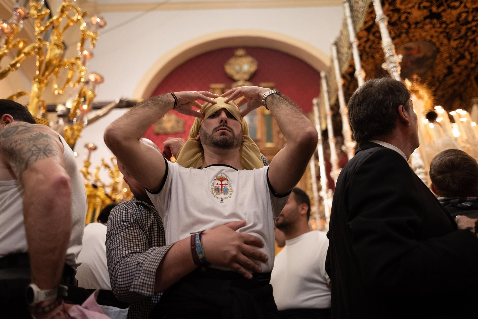 Las mejores fotografías de la salida de la Hermandad de los Escolapios 2025