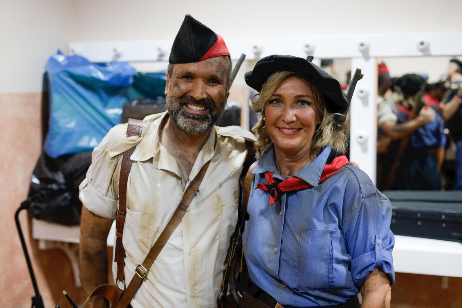 Edu y Marisa Brihuega Delgado en los camerinos antes de cantar con su coro.