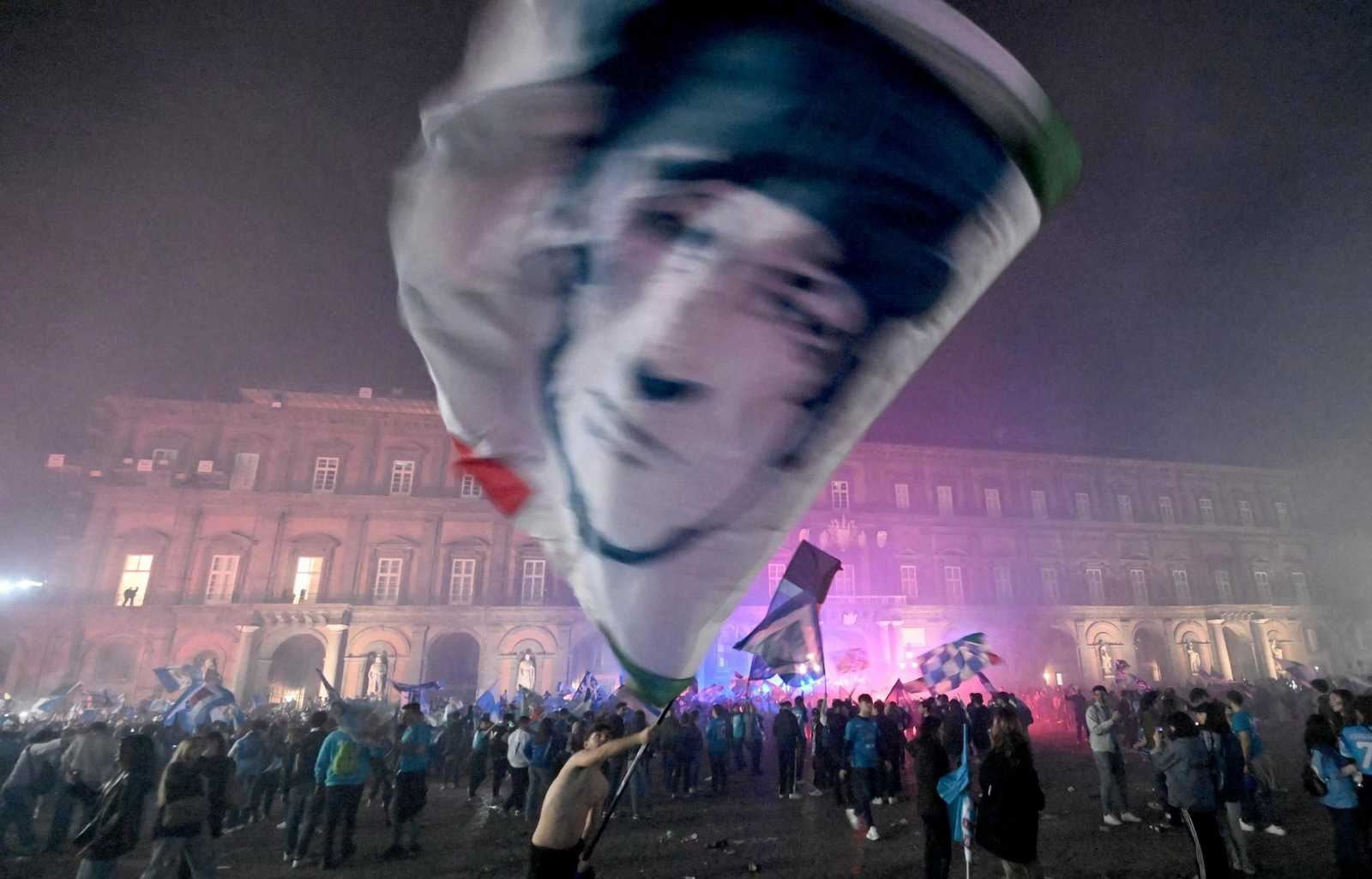 Las fotos de la locura de Nápoles