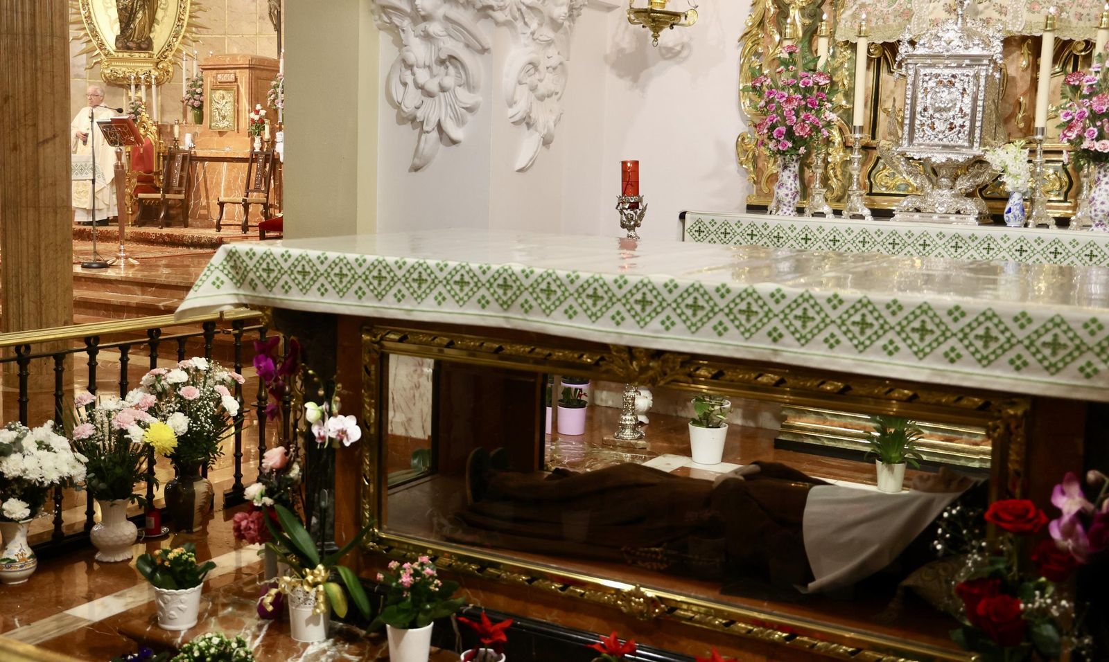 Inicio año jubilar de las Hermanas de la Cruz