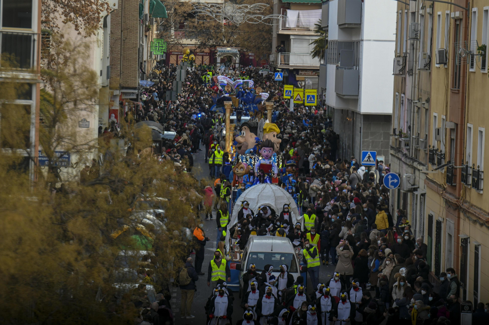 Fotos de la cabalgata de Reyes Magos de Granada 2022