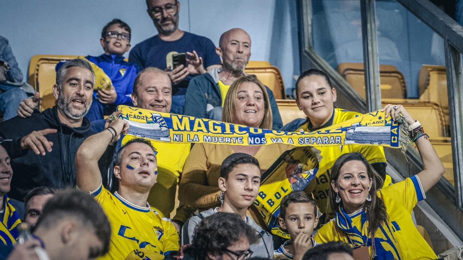 Búscate entre las imágenes del partido Cádiz Cf - Sevilla